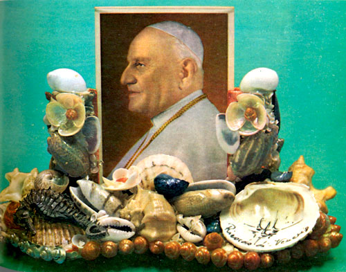 Seashell-encrusted Pope