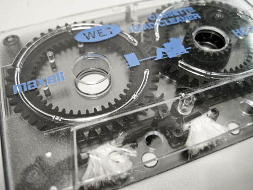 Cassette head cleaner